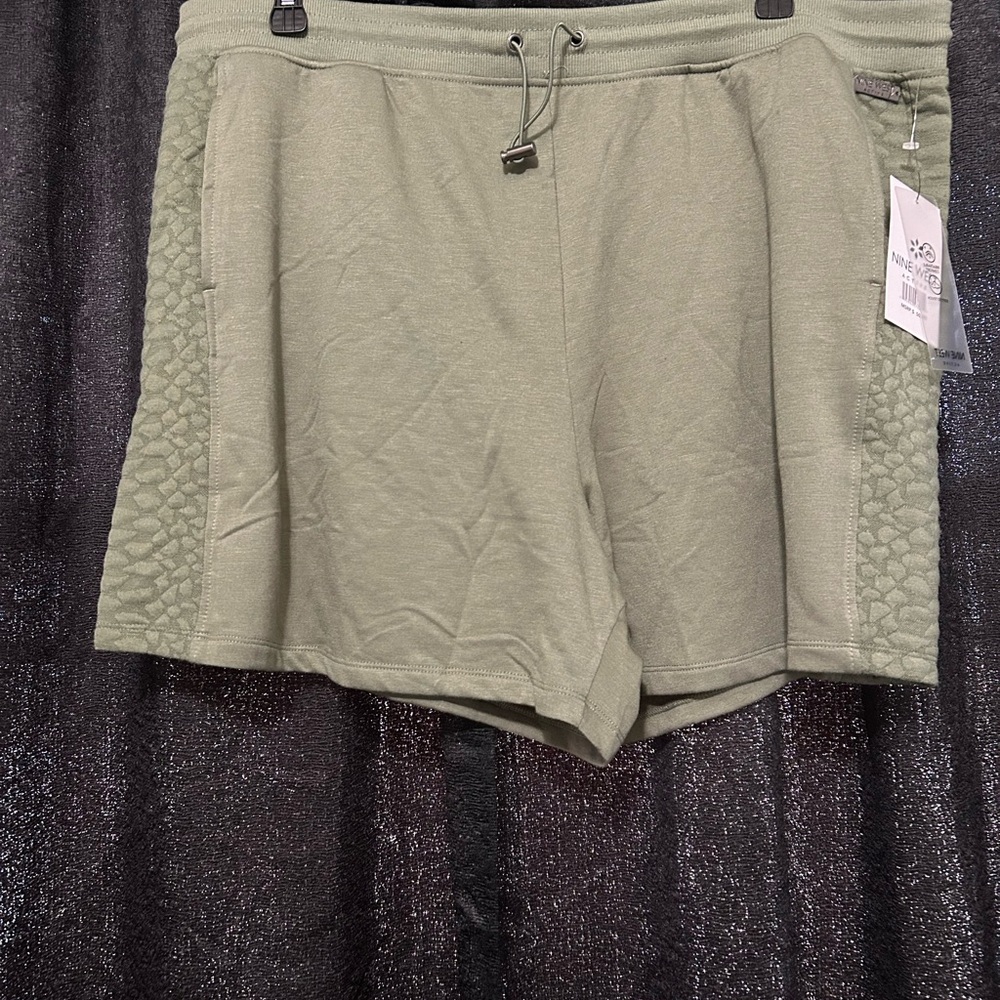 Nine West olive Green Active wear Shorts